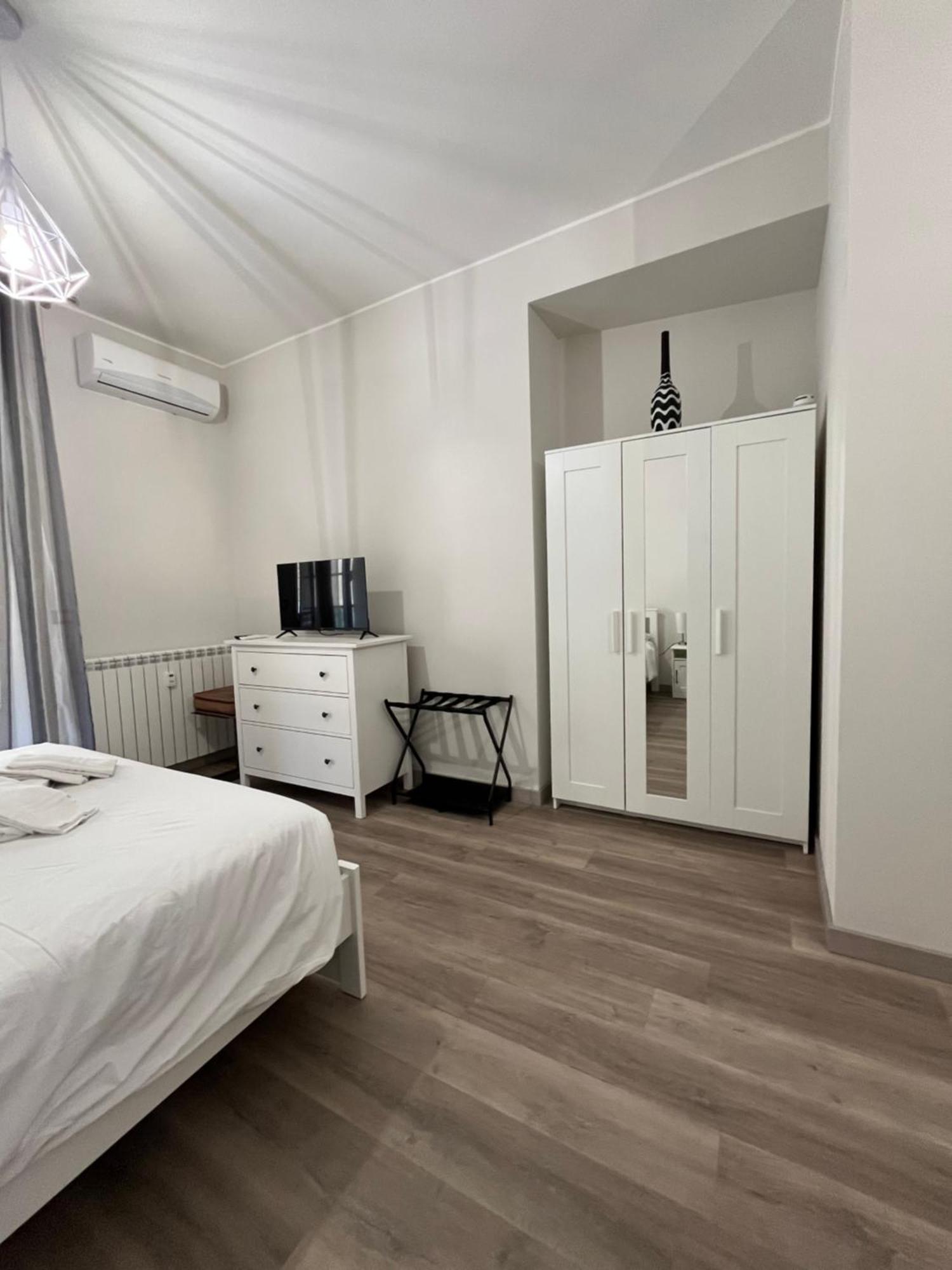 Bertora Center Apartment Genoa Bagian luar foto